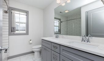 1706 SW Franklin Dr, Ankeny, IA 50023