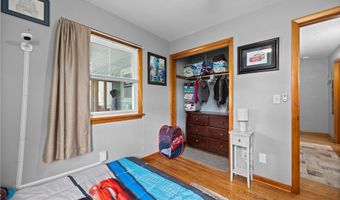 310 N Woodhill Dr, Amherst, OH 44001