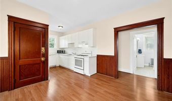 39 Ferncliff Ave, North Providence, RI 02911