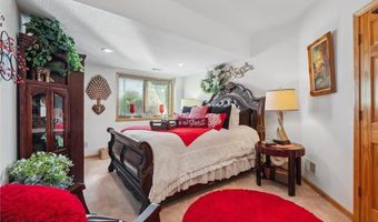 15471 Cedar Ln, Basehor, KS 66007