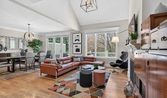 25 Crenshaw Ln 15-2, Andover, MA 01810