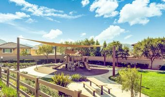 310 Falabella Ln, Fallbrook, CA 92028