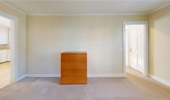 26 Freebody St, Newport, RI 02840