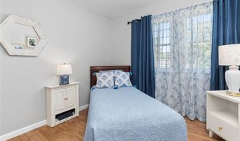 420 Echo Hill Dr, Ballwin, MO 63021
