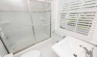 1524 N KENTUCKY St, Arlington, VA 22205