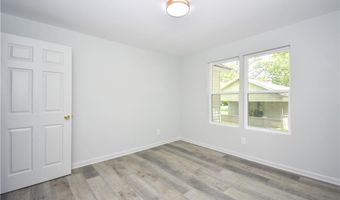 1706 SIMPSON St, Alexander City, AL 35010