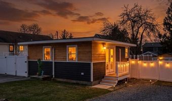 100 Renfrew Ave, Middletown, RI 02842
