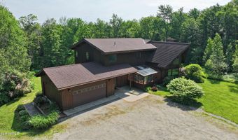 707 Benton Hill Rd, Becket, MA 01223