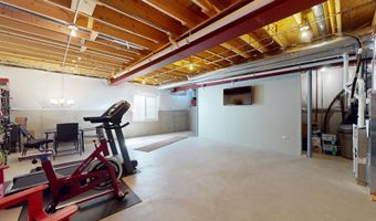3221 N Heritage Ln, Arlington Heights, IL 60004