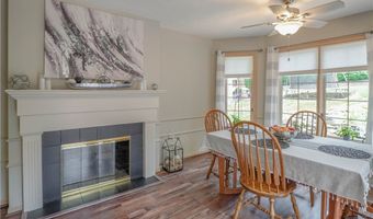 2641 Topflite Dr, Akron, OH 44312