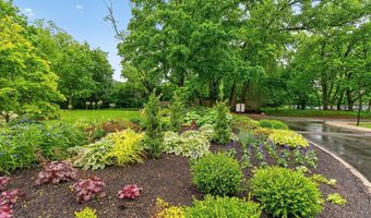 1000 Urlin Ave 209, Columbus, OH 43212