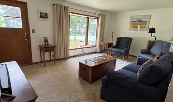 305 Lakeview Dr, Algoma, WI 54201