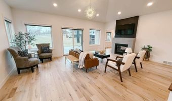 1002 Abby Rd, Alton, IA 51003