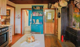 1312 Macintosh Hill Rd, Bethel, VT 05060