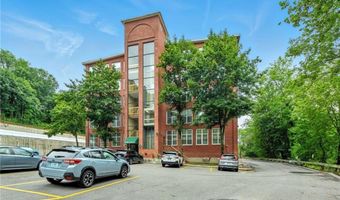 2 School St 133, Lincoln, RI 02802