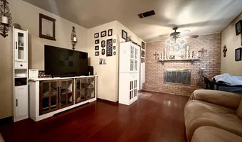 916 Valverde St, Carlsbad, NM 88220