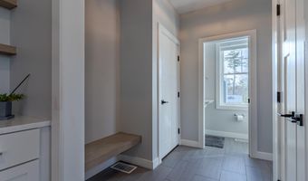 22 Sunrise Cir, Auburn, NH 03032