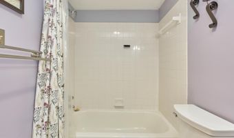 8302 TOBIN Rd 11, Annandale, VA 22003