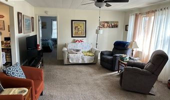 449 OAK St, Big Sandy, TN 38221