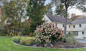 43 Darling Parke Dr, Bangor, ME 04401