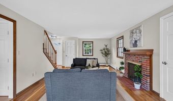 10 Hemlock Rd, Andover, MA 01810