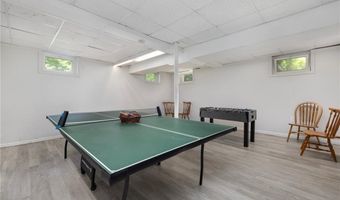 39 Highland Ave, Narragansett, RI 02882