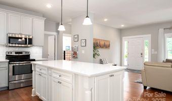 209 Patriots Dr, Asheville, NC 28805