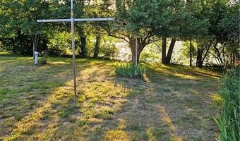 27 Clifton Ave, Coventry, RI 02816