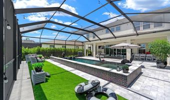7631 PARADISO Dr, Apollo Beach, FL 33572