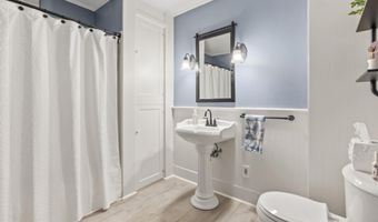 216 North Rd, Candia, NH 03034