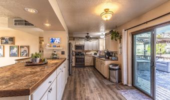 908 MOUNTAIN VIEW Dr, Aztec, NM 87410