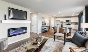4038 2ND Ave SW, Altoona, IA 50009