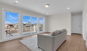42 Carlyle Dr, Bayville, NJ 08721