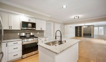 7474 Oakland Hills Dr, Indianapolis, IN 46236