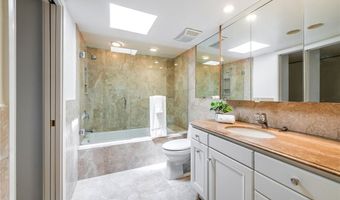 4820 Encino Ter, Encino, CA 91316