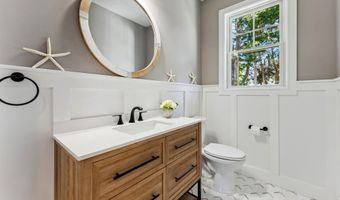 515 Sandalwood Rd, Villas, NJ 08251
