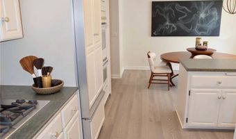 11667 Gorham Ave 306, Los Angeles, CA 90049