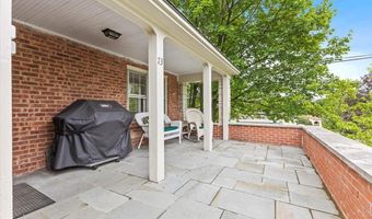 73 Oakwood St, Albany, NY 12208
