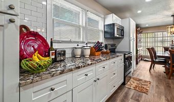 811 NW 7th St, Andrews, TX 79714