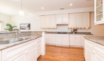 5812 HICKORY HOLLOW Ln, Doylestown, PA 18902