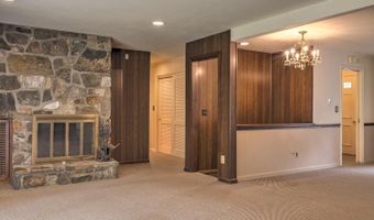 23 Meetinghouse Rd, Brattleboro, VT 05301