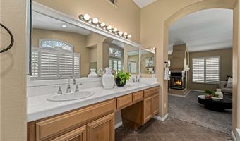 7520 E Toyon Ln, Anaheim, CA 92808
