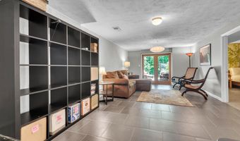 1870 POPLAR Rd, Annapolis, MD 21401