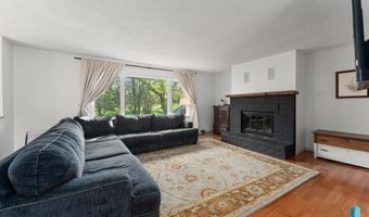 20395 Northgrove Loop, Brookings, SD 57006