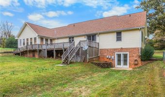 1320 Pratt Rd, Ararat, NC 27007