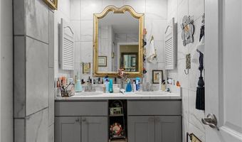 1204 Capella S St, Newport, RI 02840