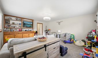 1527 Glenking Ln, Alliance, OH 44601