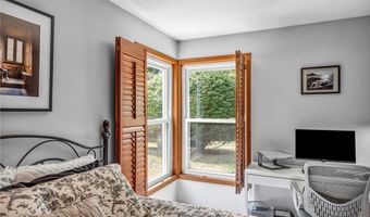 255 Portage Lakes Dr E, Akron, OH 44319