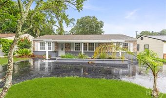2206 N Fernwood Dr, Savannah, GA 31404