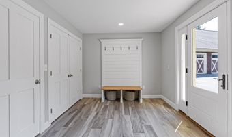 129 Loon Call Dr, Belgrade, ME 04917